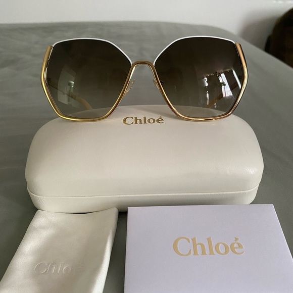 CHLOE Danae Sunglasses CE115S 756 in Gold. - Picture 2 of 8